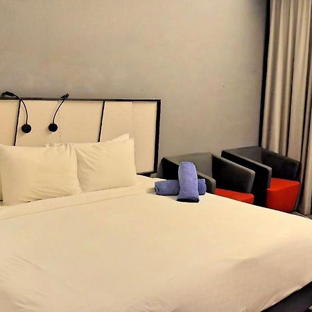 Hotel Red Kl @ Rev à Kuala Lumpur Extérieur photo