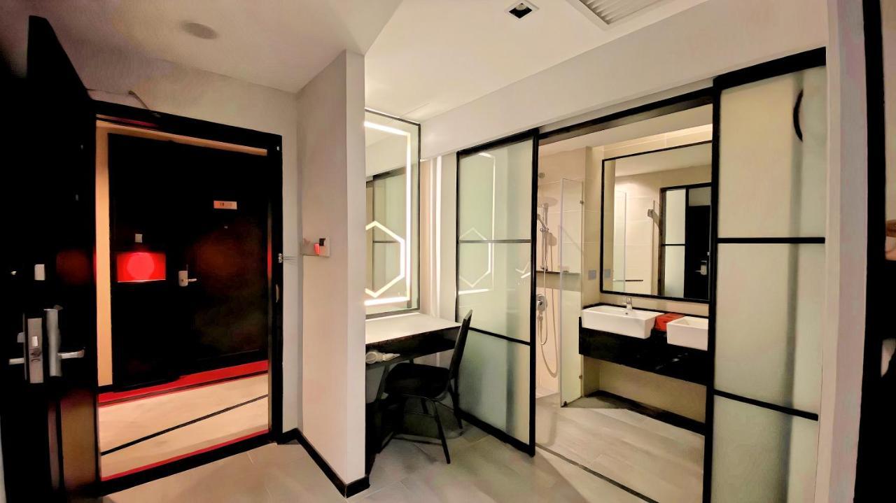 Hotel Red Kl @ Rev à Kuala Lumpur Extérieur photo